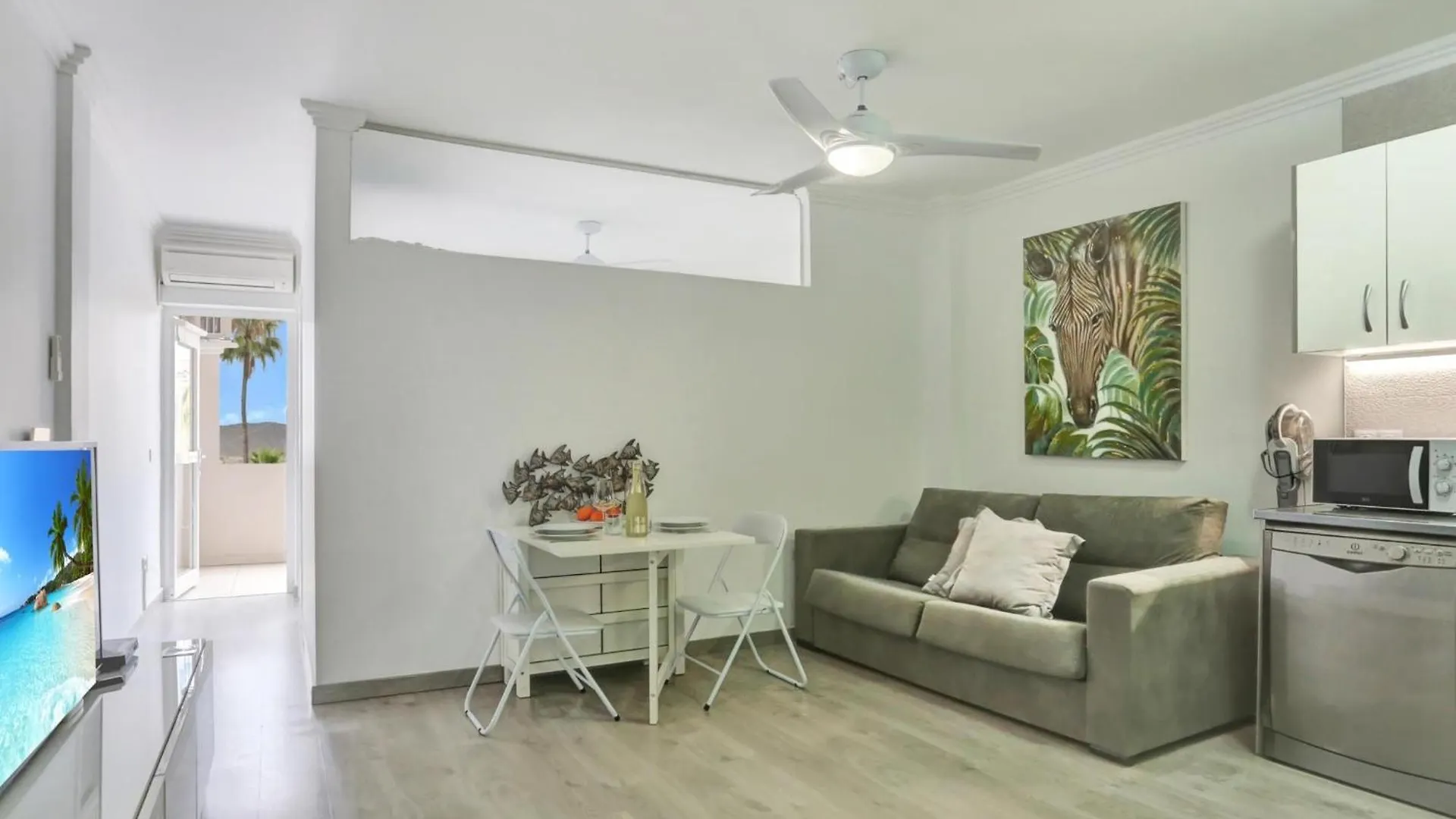 Little Gem, Panoramic Balcony, Con Air, Pool, Wifi Appartement Chayofa 0*,  Spanje