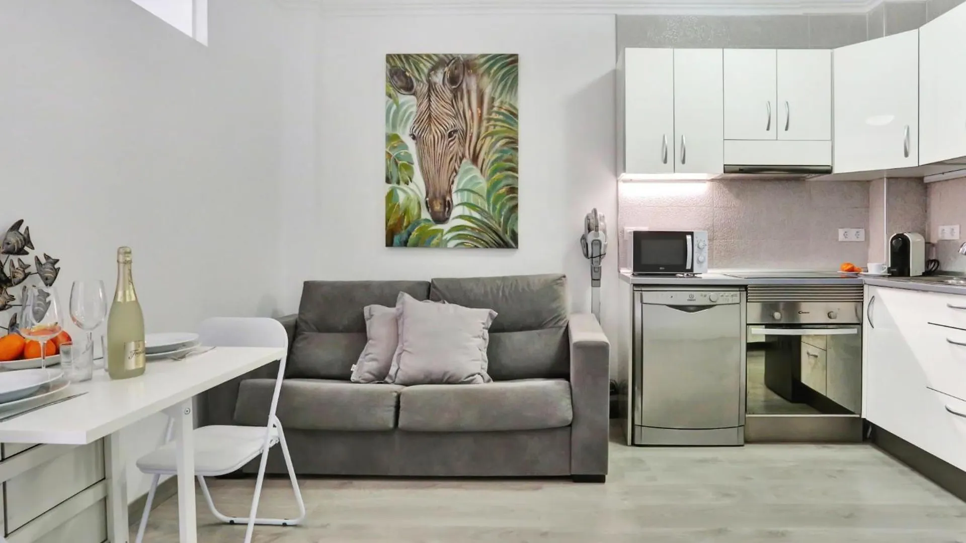 Little Gem, Panoramic Balcony, Con Air, Pool, Wifi Apartment Chayofa