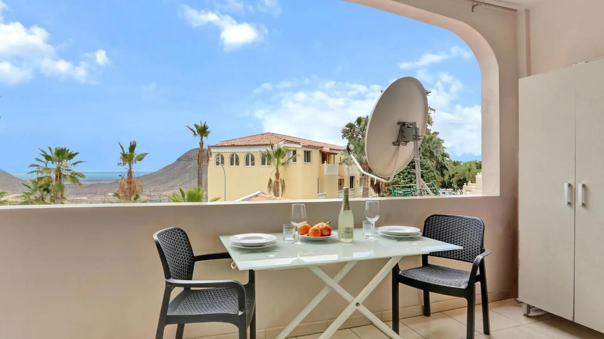 Little Gem, Panoramic Balcony, Con Air, Pool, Wifi Apartment Chayofa